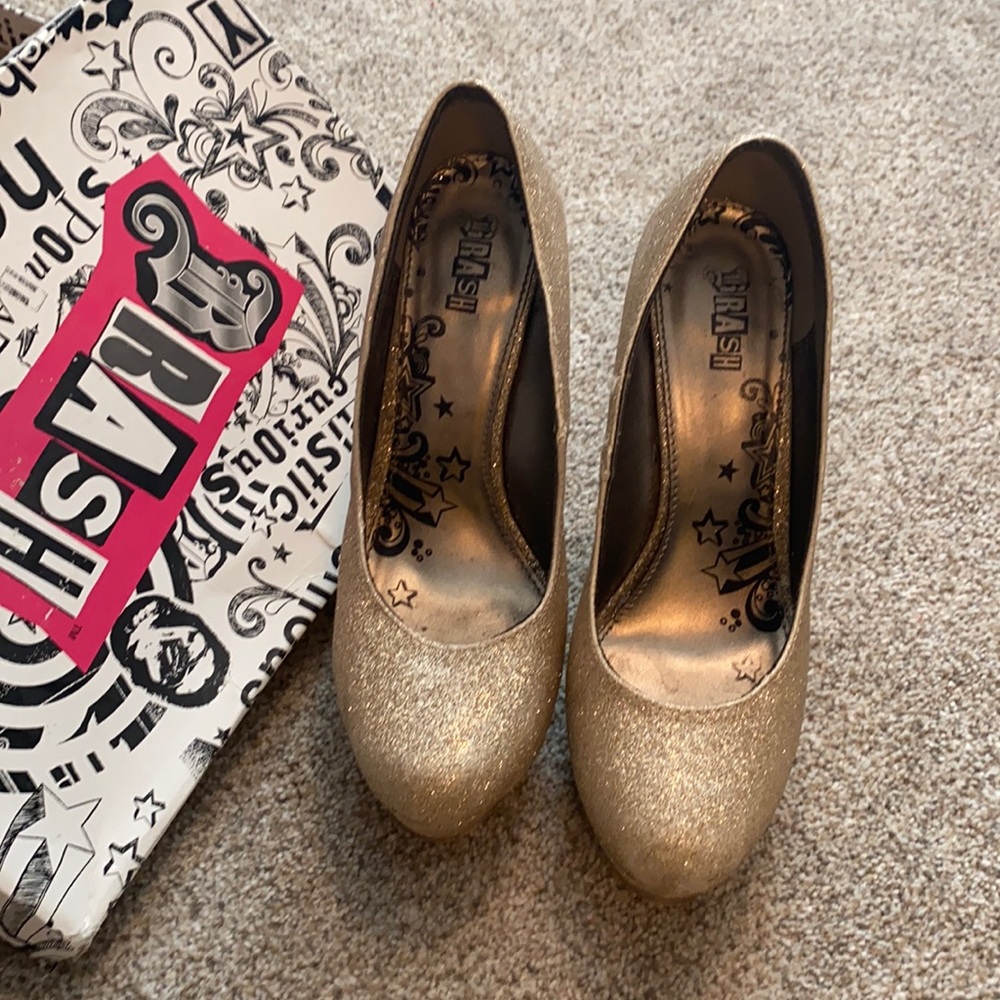 Gold sparkle heels